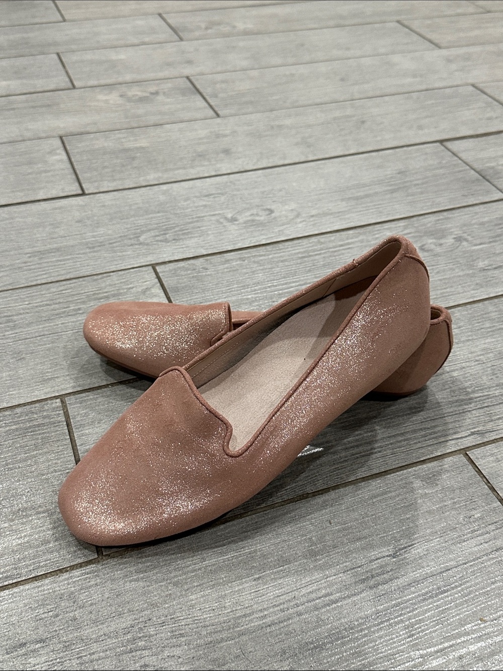 Vionic Coral Venetian Suede Loafers New! - Picture 2 of 7